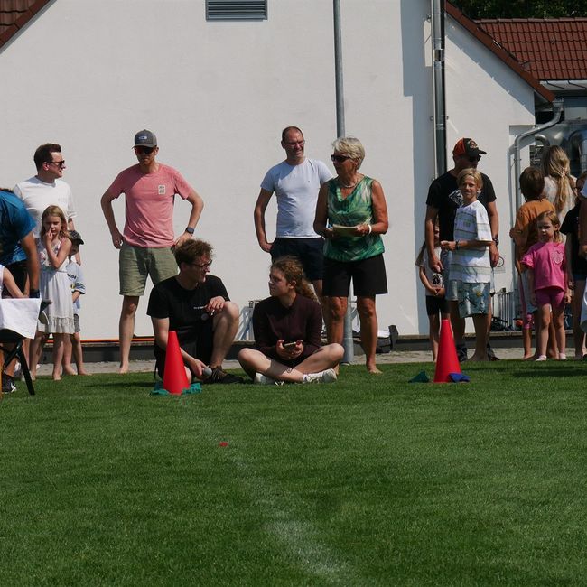 Spielewiese: Schubkarrenrennen